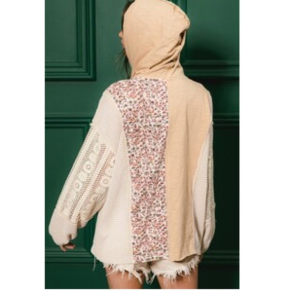 "The Ember" The Floral & Lace Combo Buttoned Hoodie Top - Picture 2 of 2
